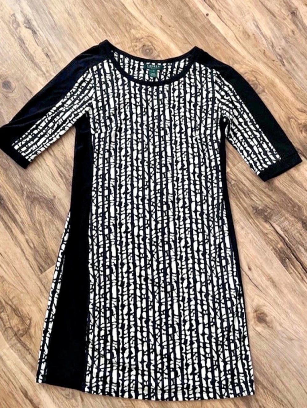 Lauren Ralph Lauren Abstract Mini Dress in Black & White Size 12 Like New
